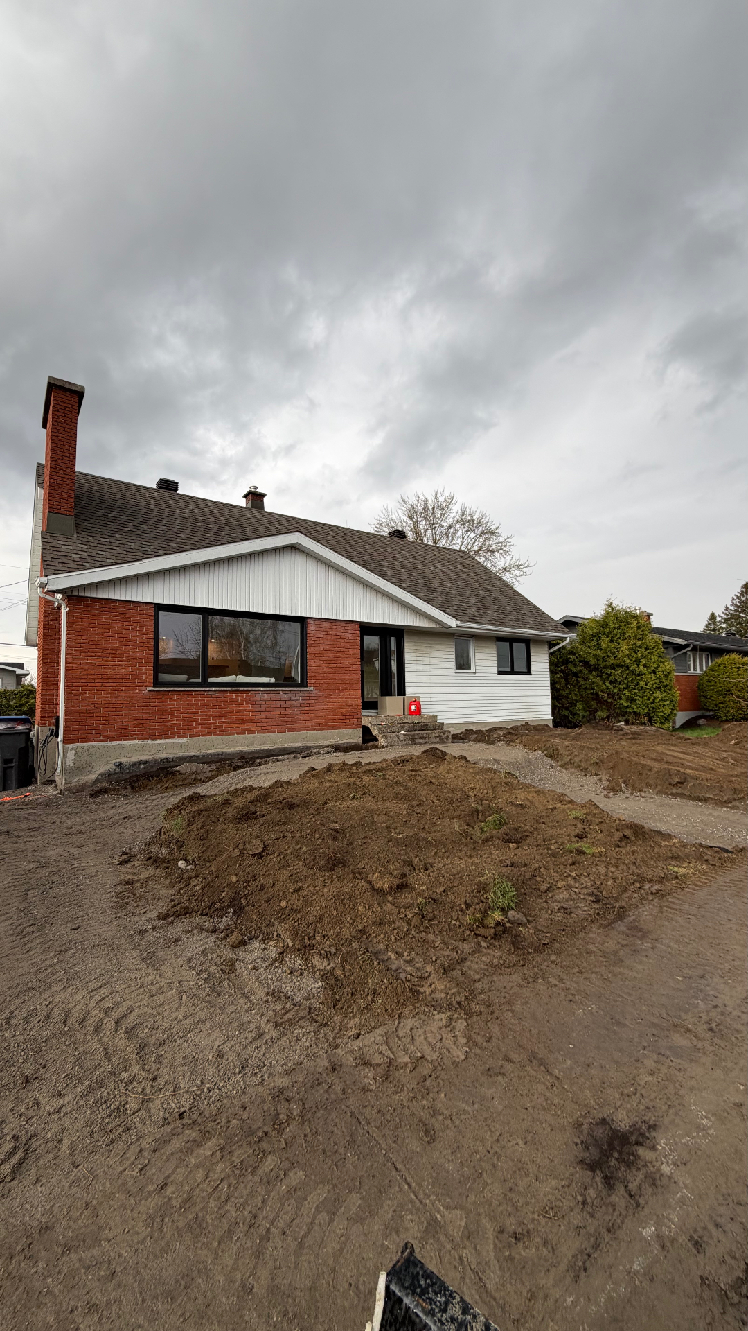 Avant — Terrain à nu, préparation du chantier
